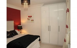 Built-in wardrobe and bedside lockers 